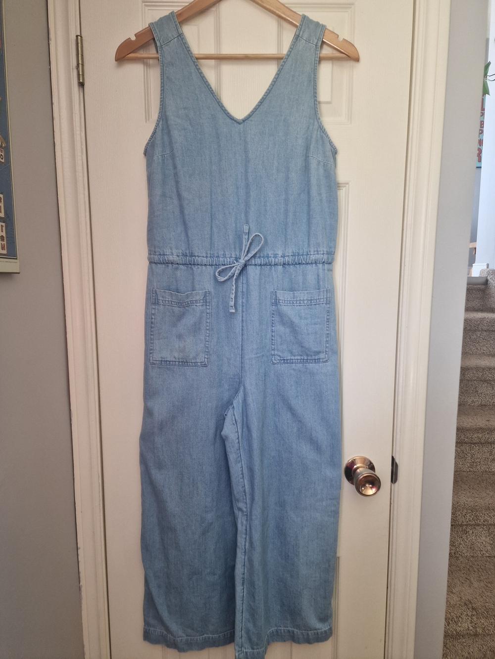 Old Navy Light Blue Denim Cropped Wide Leg Jumpsuit, Size XS